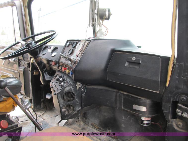 image for item B2804 1986 Mack RS688LST Econodyne tandem axle dump truck