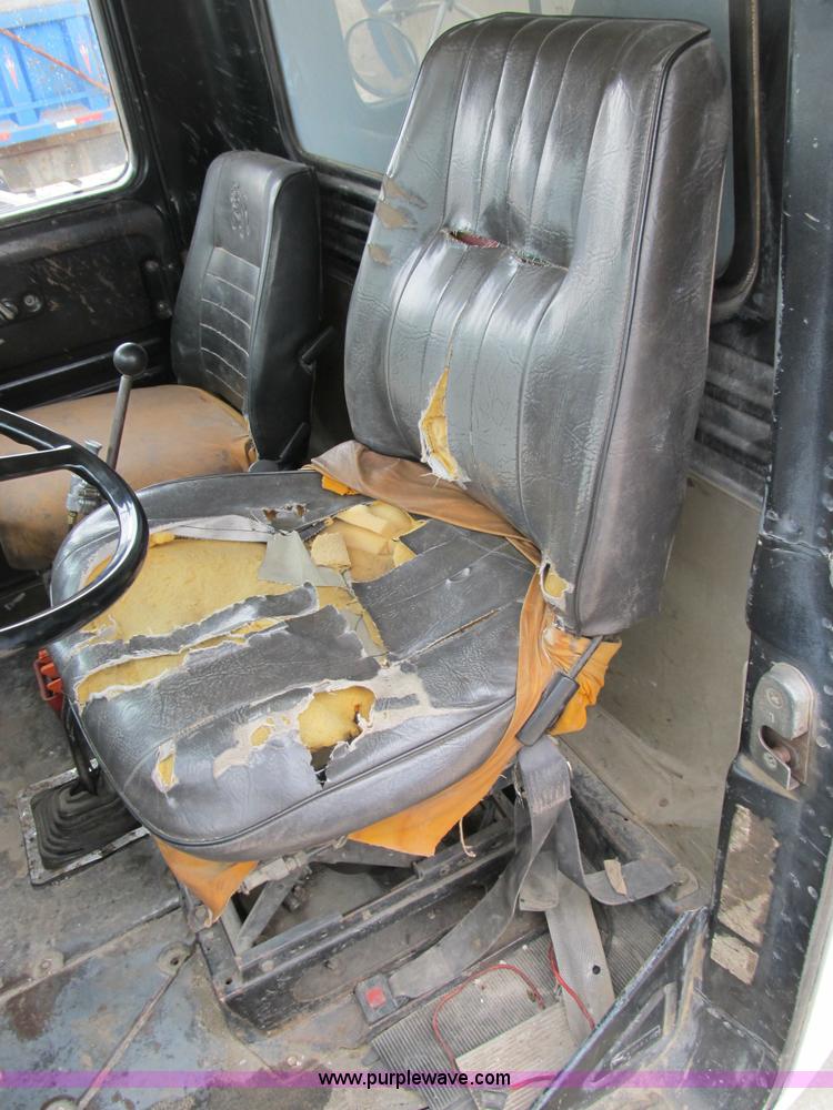 image for item B2804 1986 Mack RS688LST Econodyne tandem axle dump truck