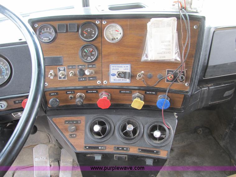 image for item B2804 1986 Mack RS688LST Econodyne tandem axle dump truck