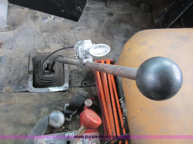 image for item B2804 1986 Mack RS688LST Econodyne tandem axle dump truck