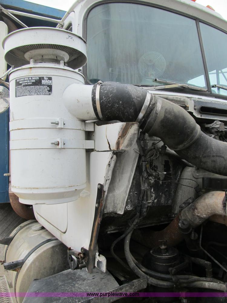 image for item B2804 1986 Mack RS688LST Econodyne tandem axle dump truck