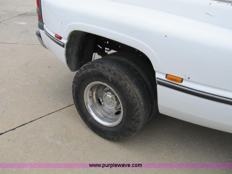 image for item B2805 1994 Dodge Ram 3500 Laramie SLT pickup truck