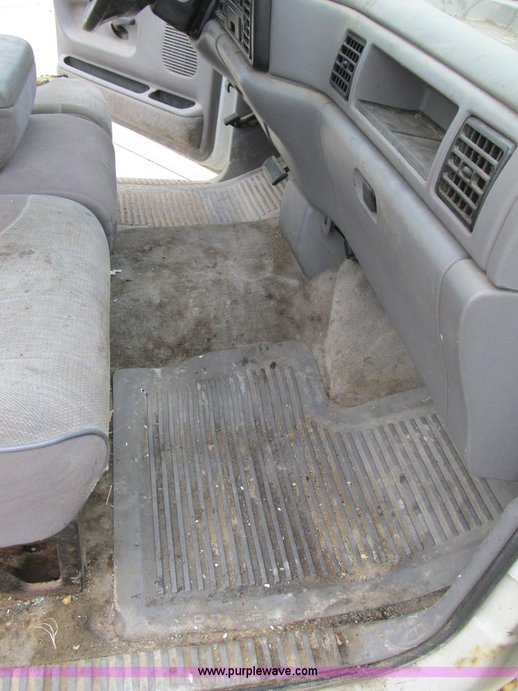 image for item B2805 1994 Dodge Ram 3500 Laramie SLT pickup truck