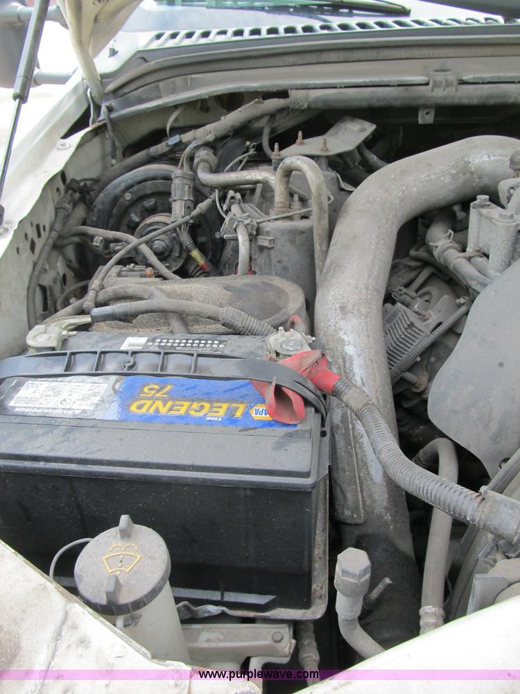 image for item B2813 2005 Ford F550 XL Super Duty utility pickup truck