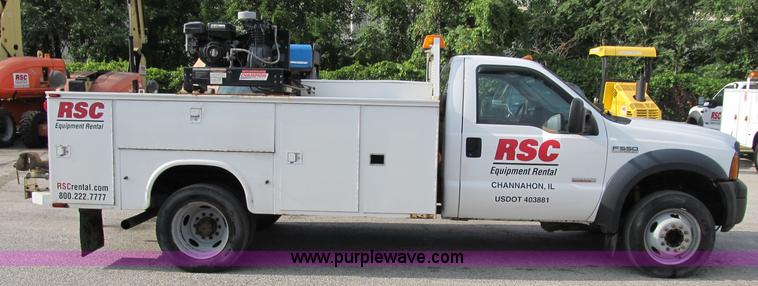 image for item B2814 2006 Ford F550 XL Super Duty utility pickup truck