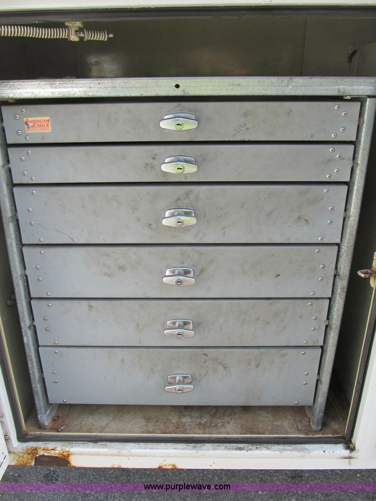 image for item B2814 2006 Ford F550 XL Super Duty utility pickup truck