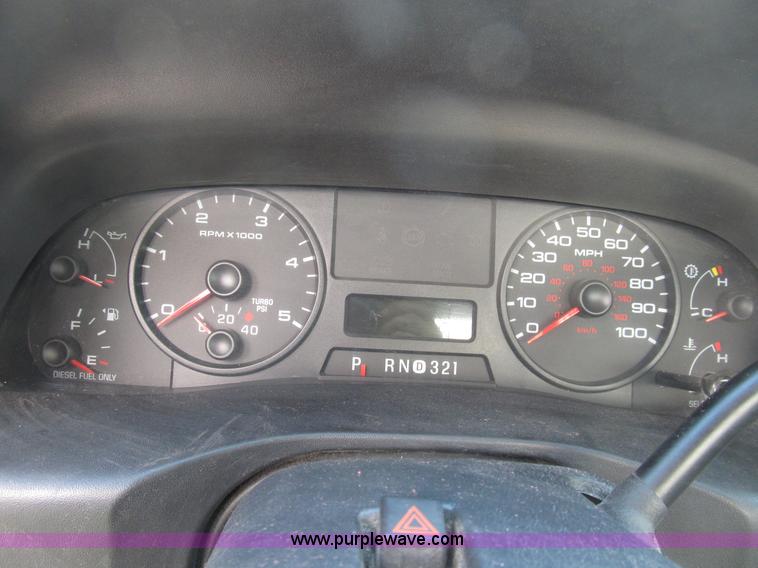 image for item B2814 2006 Ford F550 XL Super Duty utility pickup truck