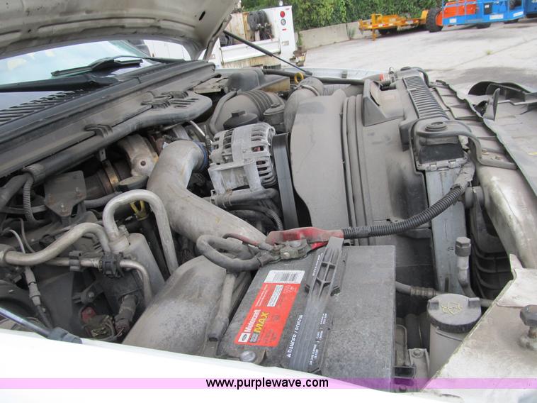 image for item B2814 2006 Ford F550 XL Super Duty utility pickup truck
