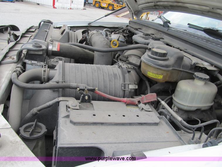 image for item B2814 2006 Ford F550 XL Super Duty utility pickup truck