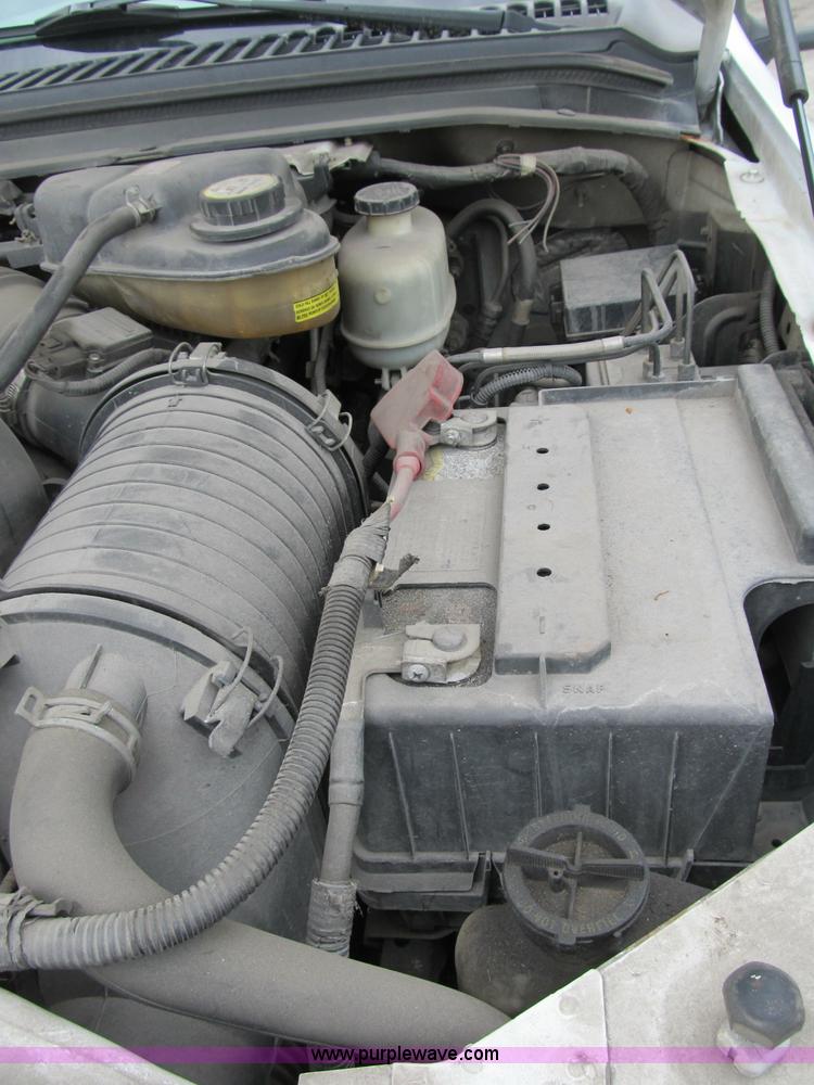 image for item B2814 2006 Ford F550 XL Super Duty utility pickup truck