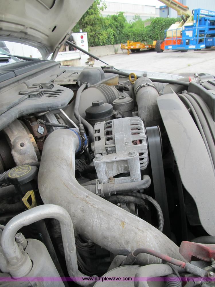 image for item B2814 2006 Ford F550 XL Super Duty utility pickup truck