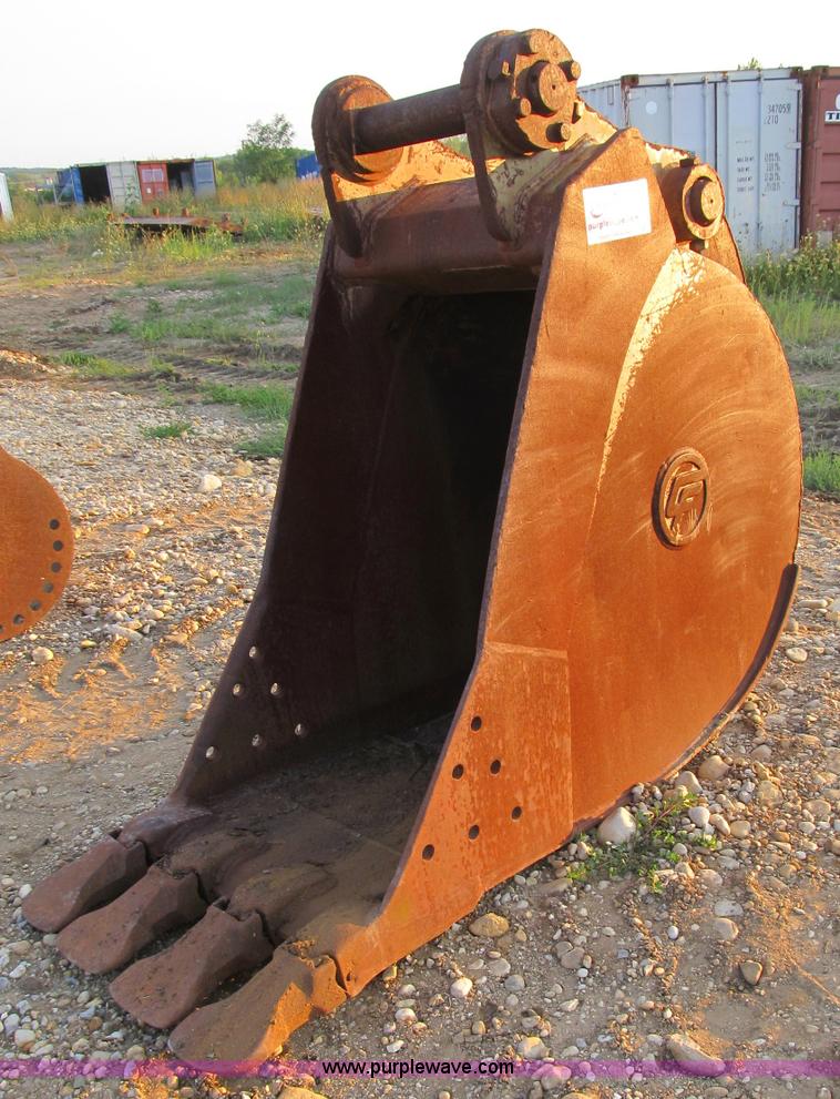 image for item B2817 CF excavator bucket