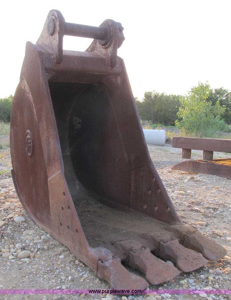 image for item B2817 CF excavator bucket