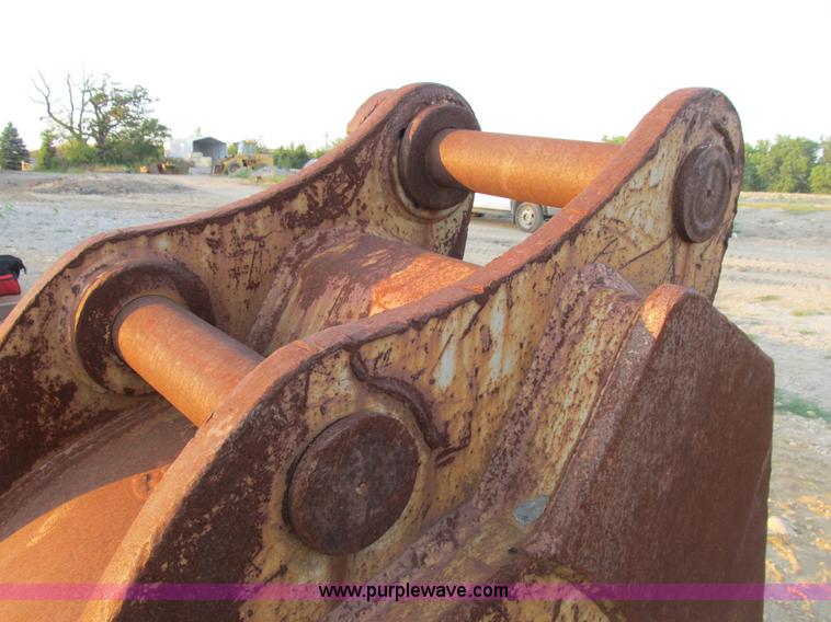 image for item B2817 CF excavator bucket