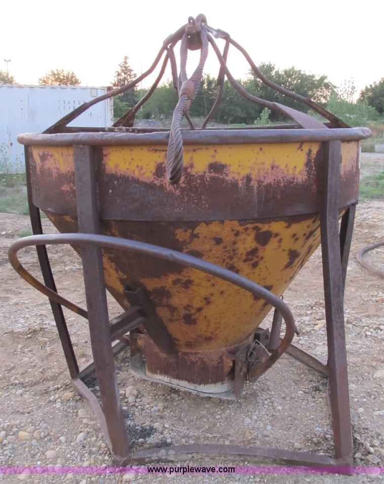 image for item B2820 1994 concrete bucket