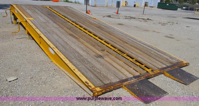 image for item B2826 Ledwell LW25X120 portable loading dock