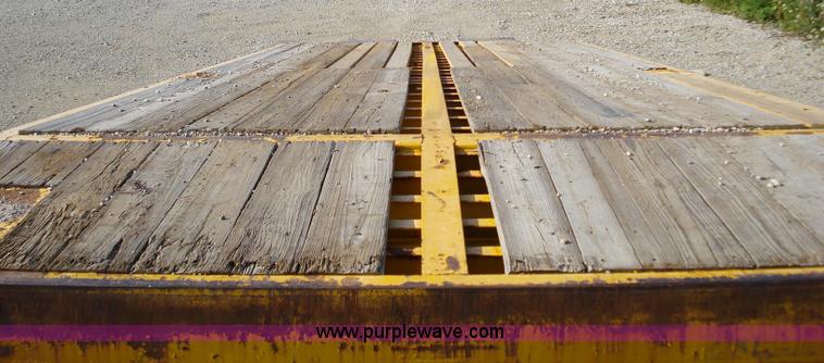 image for item B2826 Ledwell LW25X120 portable loading dock