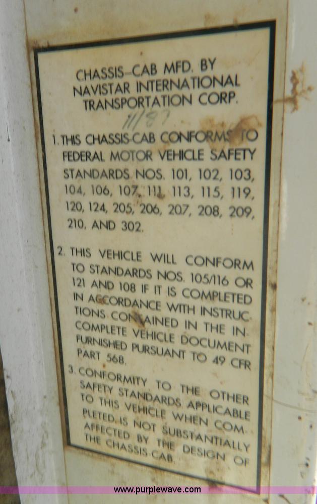 image for item B3820 1988 International S1900 dump truck