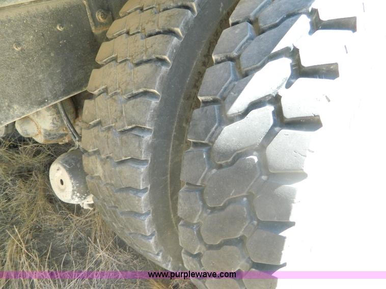 image for item B3820 1988 International S1900 dump truck