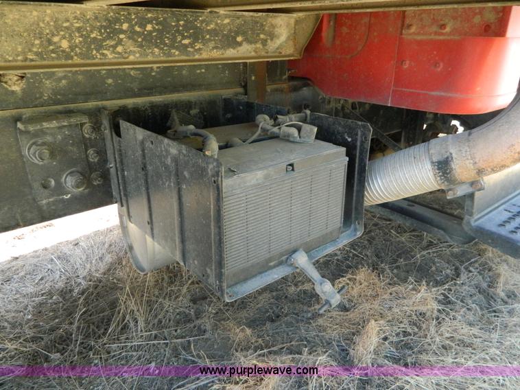 image for item B3820 1988 International S1900 dump truck