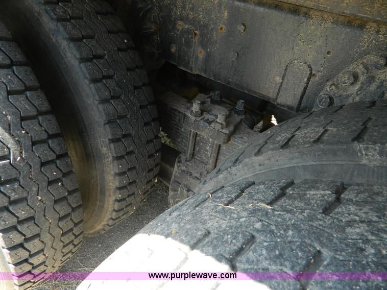 image for item B3831 1979 Ford 9000 winch truck