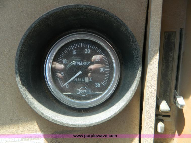 image for item B3831 1979 Ford 9000 winch truck