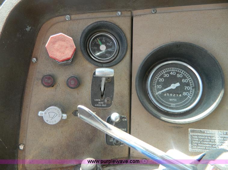 image for item B3831 1979 Ford 9000 winch truck