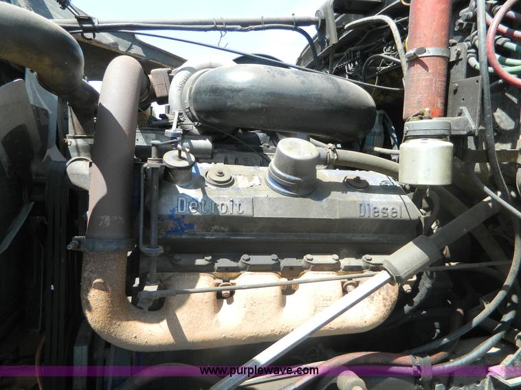 image for item B3831 1979 Ford 9000 winch truck