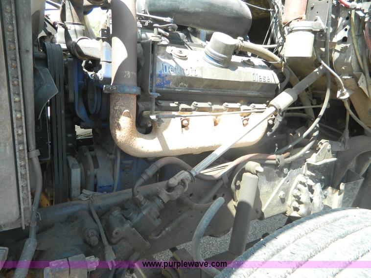 image for item B3831 1979 Ford 9000 winch truck