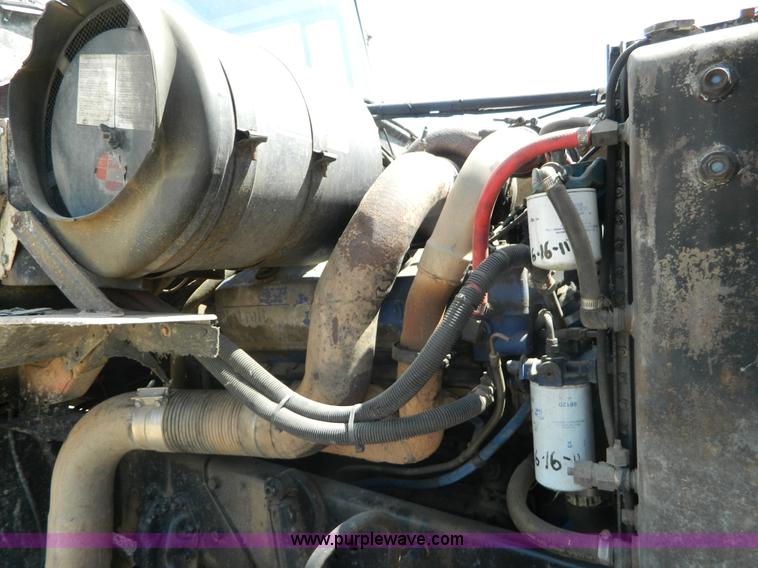 image for item B3831 1979 Ford 9000 winch truck
