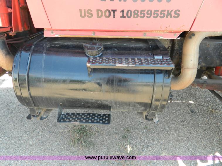 image for item B3831 1979 Ford 9000 winch truck