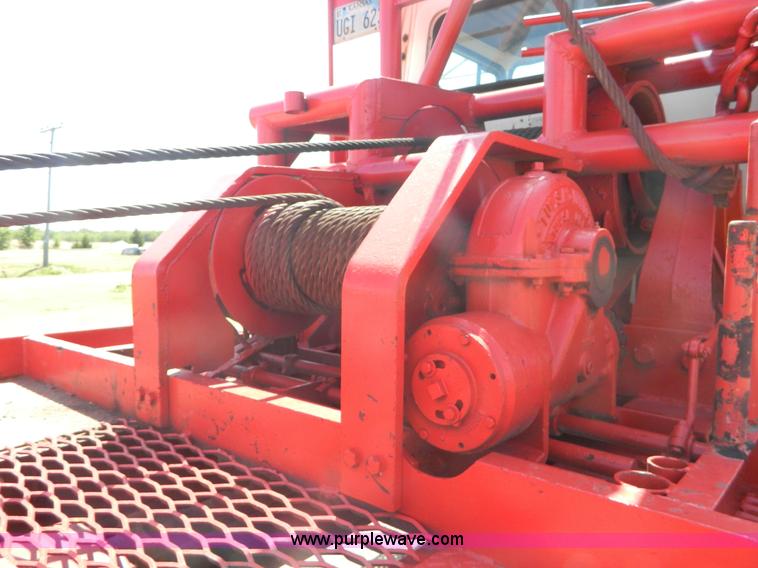 image for item B3831 1979 Ford 9000 winch truck