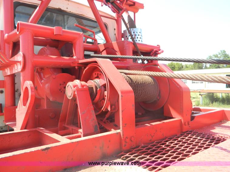 image for item B3831 1979 Ford 9000 winch truck