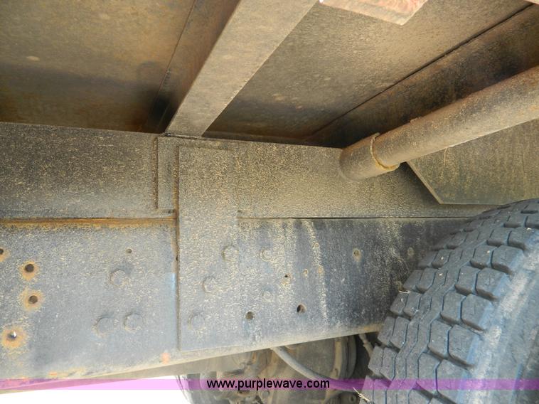 image for item B3831 1979 Ford 9000 winch truck