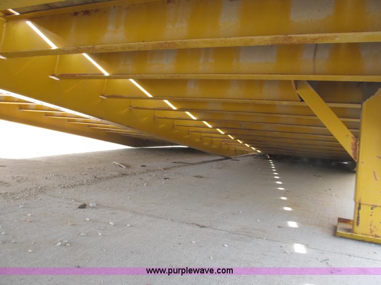 image for item B5162 2002 Ledwell LW25X120 portable loading dock