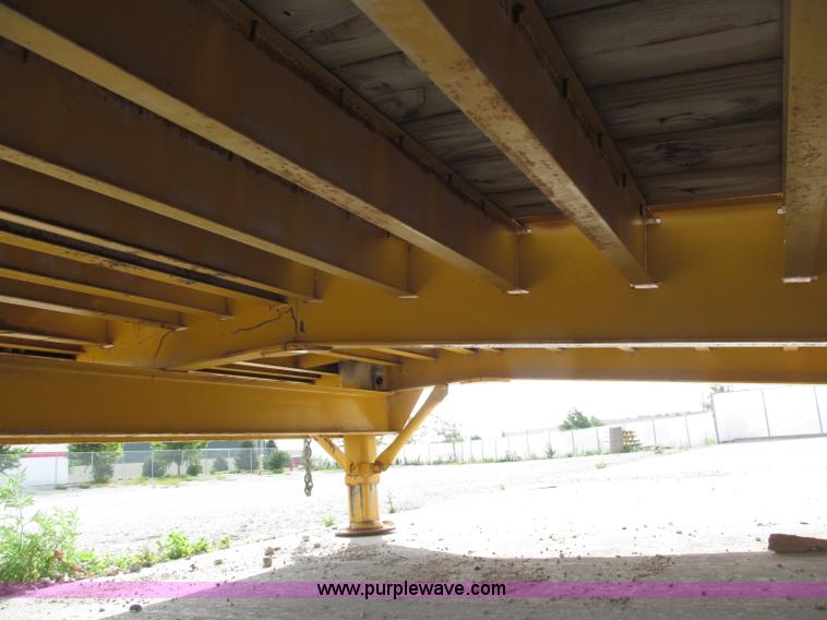 image for item B5162 2002 Ledwell LW25X120 portable loading dock