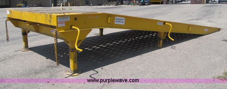 image for item B5163 2008 Ledwell LW25RM portable loading dock