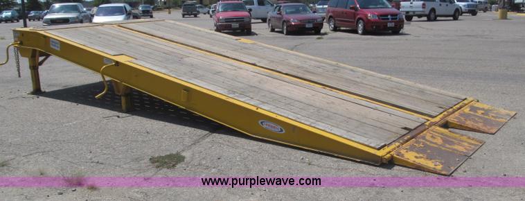 image for item B5163 2008 Ledwell LW25RM portable loading dock