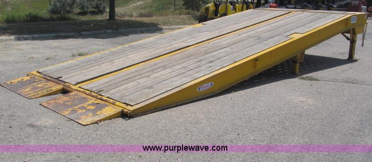 image for item B5163 2008 Ledwell LW25RM portable loading dock