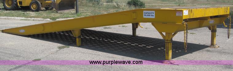 image for item B5163 2008 Ledwell LW25RM portable loading dock