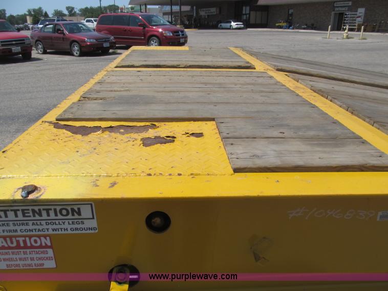 image for item B5163 2008 Ledwell LW25RM portable loading dock