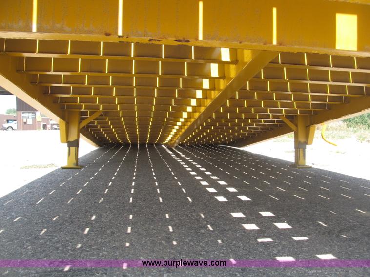 image for item B5163 2008 Ledwell LW25RM portable loading dock