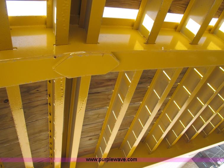 image for item B5163 2008 Ledwell LW25RM portable loading dock