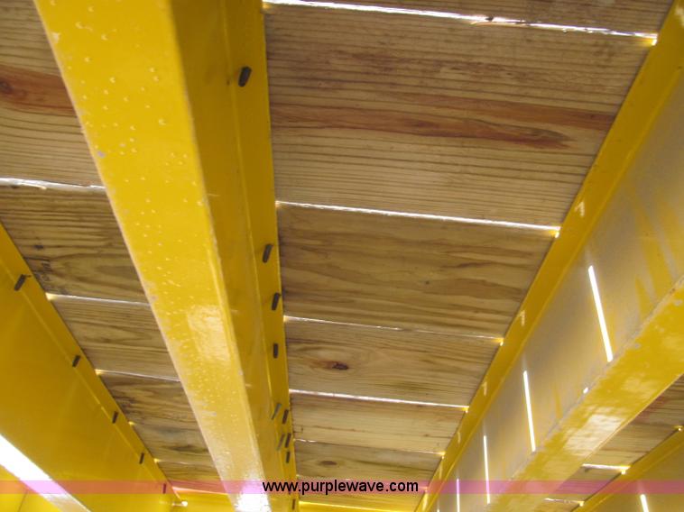 image for item B5163 2008 Ledwell LW25RM portable loading dock