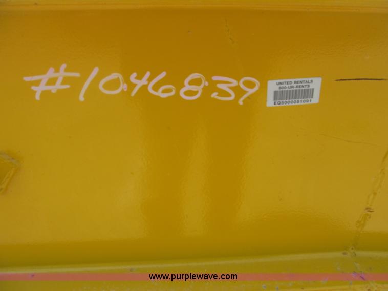 image for item B5163 2008 Ledwell LW25RM portable loading dock