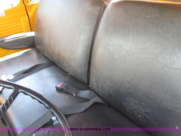 image for item B5175 1985 Ford CT8000 low tilt boom truck