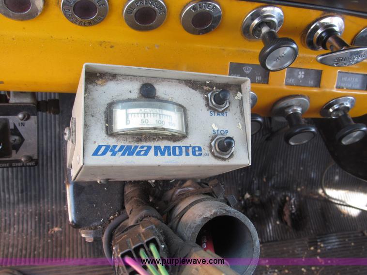 image for item B5175 1985 Ford CT8000 low tilt boom truck