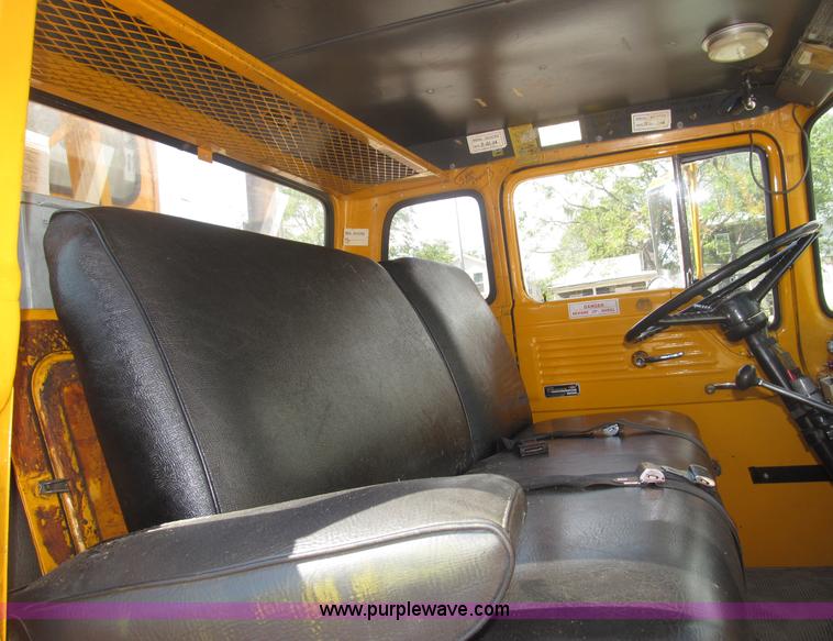 image for item B5175 1985 Ford CT8000 low tilt boom truck