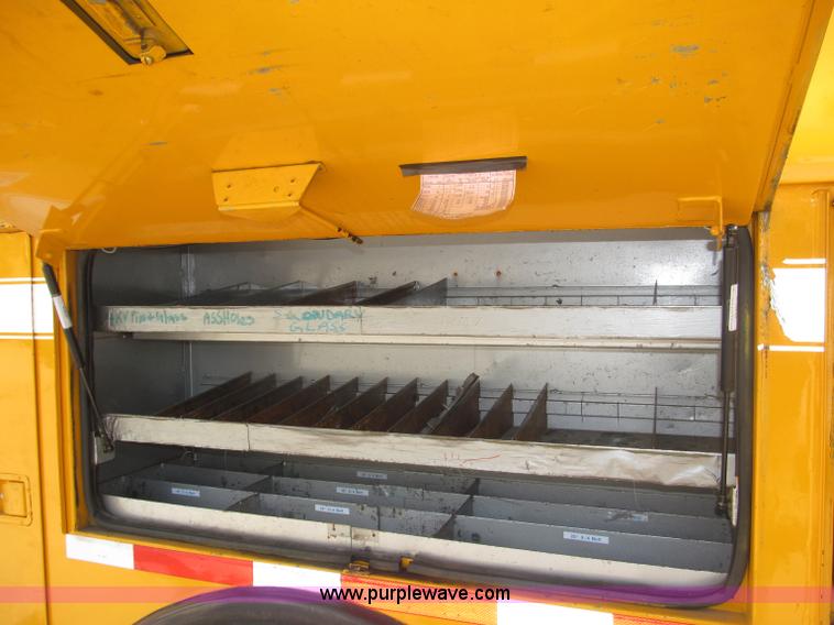 image for item B5175 1985 Ford CT8000 low tilt boom truck