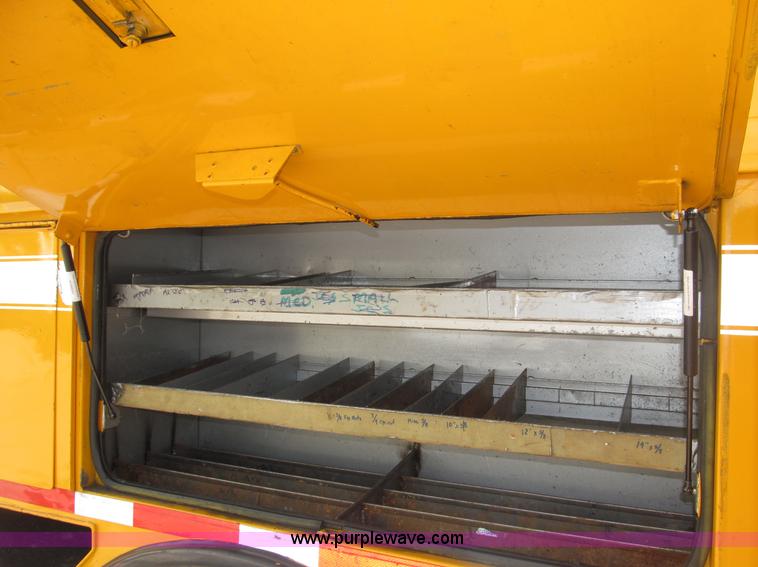 image for item B5175 1985 Ford CT8000 low tilt boom truck